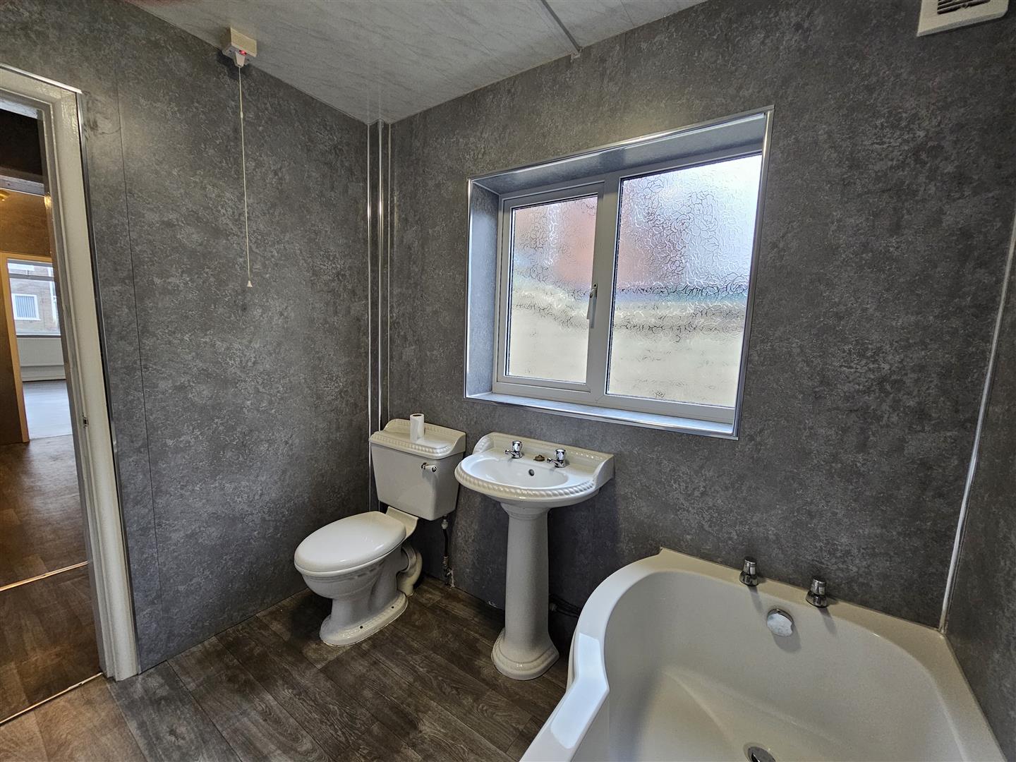Sutton Heath Road, St. Helens, photo 8